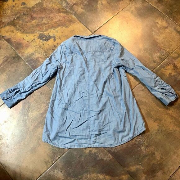 Motherhood Maternity Denim Button Down Rolled Tab Sleeve Blouse Size Medium - Picture 13 of 13